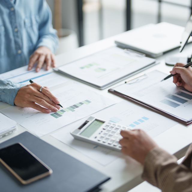 The Ultimate Guide to Invoicing for Canadian Small Businesses